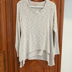 Casual couture lined and layered v neck gray sweater, NWT, size L